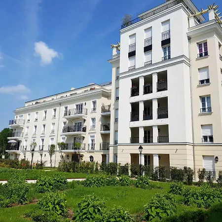 Air-conditioned Apartment, Walking Distance To - Magical Homes, Paris Apartment *