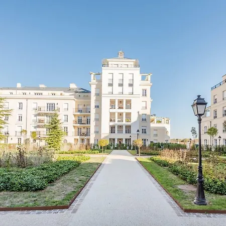 Air-conditioned Apartment, Walking Distance To - Magical Homes, Paris